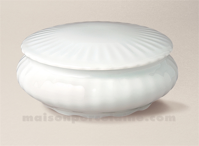 BOMBONNIERE LIMOGES PORCELAINE BLANCHE RONDE TORSE PLATE N°1 D14